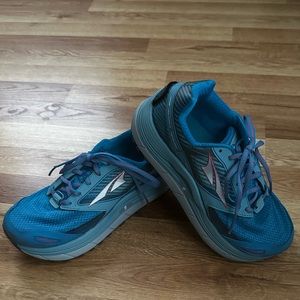 ALTRA Olympus 2.5 women’s zero drop shoe US 7 BROOKS